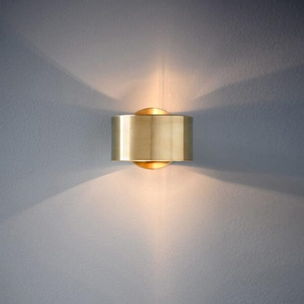 Mid Century One Light Wall Sconce in Brushed Brass Finish - Image 5