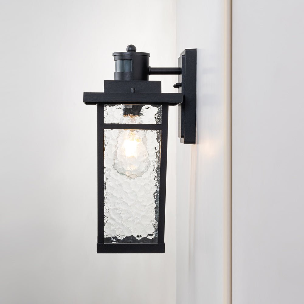 IP20 Hammer Glass Lantern Outdoor Wall Sconce - Image 3